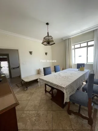 Imagem Imóvel de Luxo na Vila Mariana: Casa com 5 Quartos, 2 Suítes e 220m² em São Paulo-SP