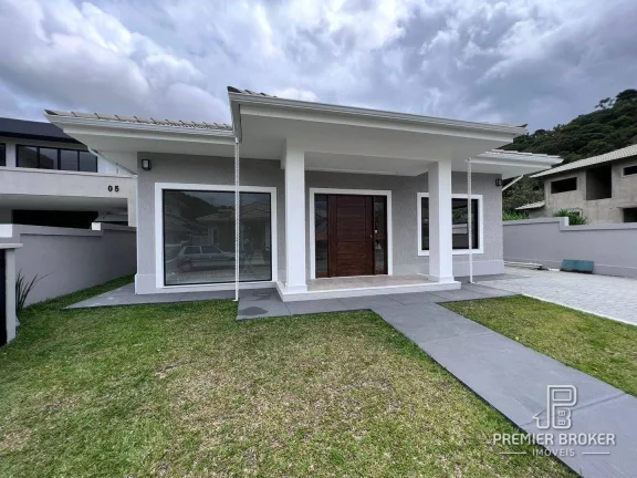 Foto do imóvel Casa com 3 dormitórios à venda, 178 m² por R$ 1.300.000,00 - Albuquerque - Teresópolis/RJ