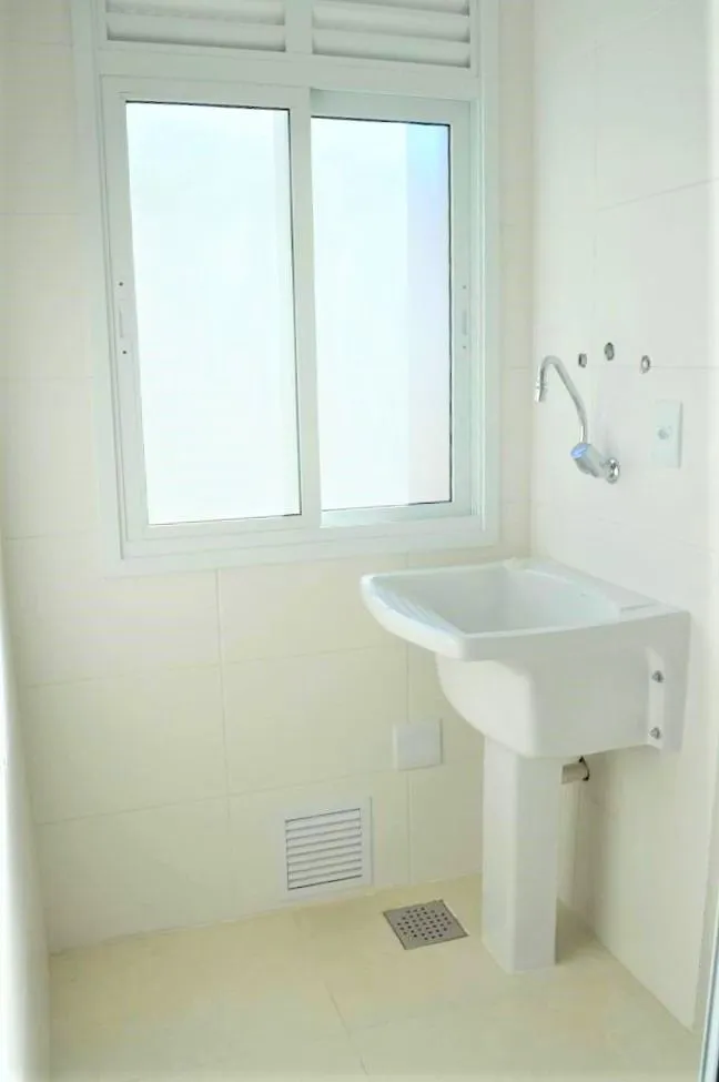 Imagem Apartamento 2 dormitórios com 1 suíte e box duplo de garagem no bairro Auxiliadora .