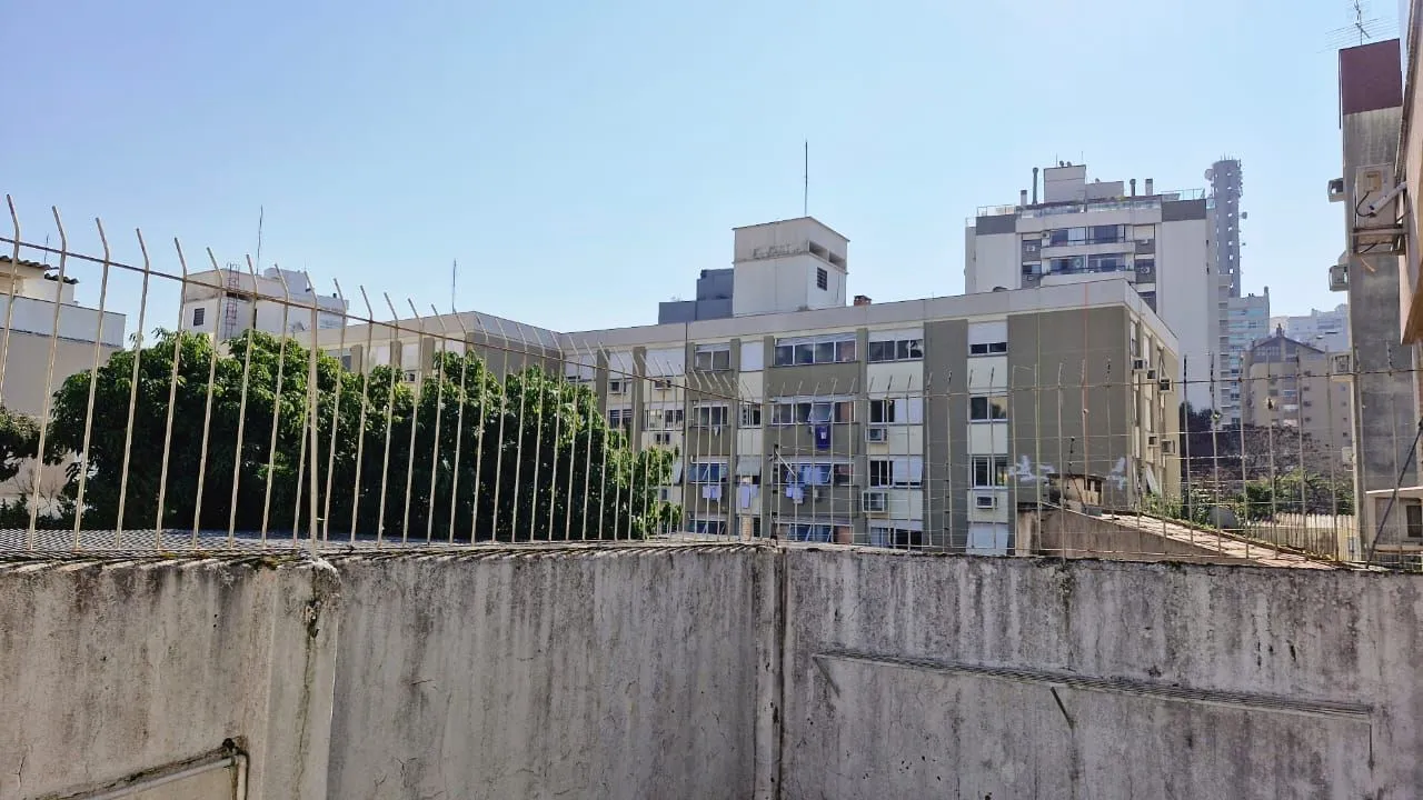 Imagem Apartamento com 2 dormitórios e garden na Rua Ijuí, pronto para reformar