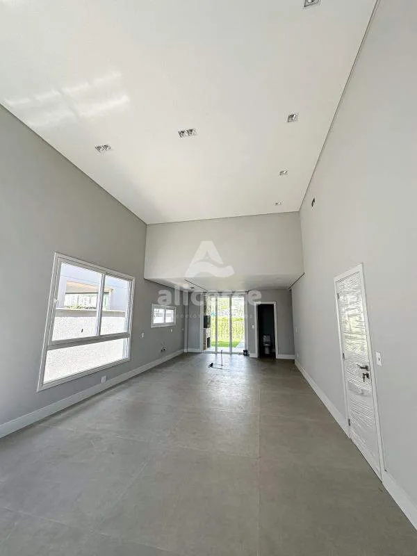Imagem Casa à venda com 3 quartos 1 suíte, 160m² em Pedra Branca Palhoça
