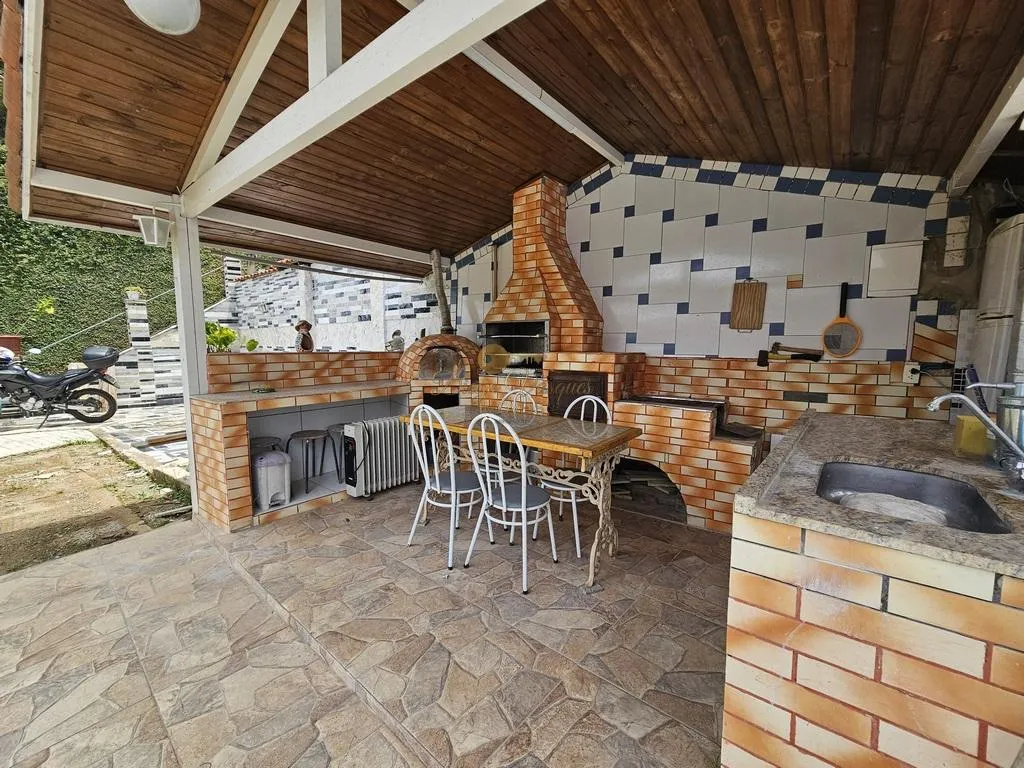 Imagem Casa em Condomínio para Venda em Teresópolis / RJ no bairro Green Valley