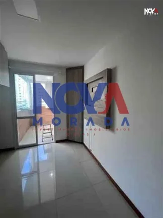 Imagem Descubra o prazer de viver a apenas uma quadra do mar em um apartamento que une conforto, segurança...