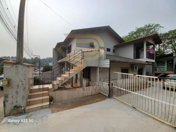 Imagem Casa para Venda em Concórdia, Industriários, 4 dormitórios, 2 suítes, 1 banheiro, 1 vaga
