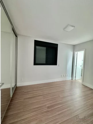 Imagem Este apartamento oferece uma combinação perfeita de conforto e sofisticação. Com uma área priva...
