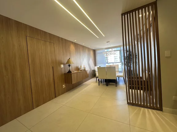 Imagem Apartamento reformado na Ponta da praia com 03 dormitórios!