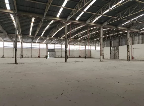 Imagem Galpão com 7500m2 em Barueri