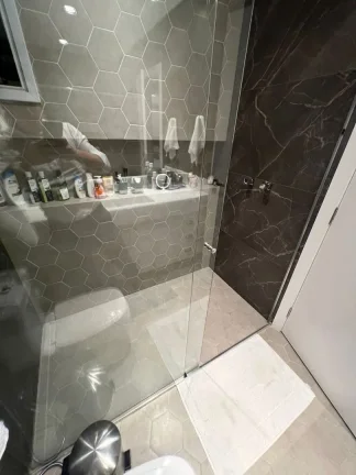 Imagem Cobertura Duplex, 10º Andar, 253,03m², 3 suítes, e 4 vagas de garagem. Piso inferior composto por...