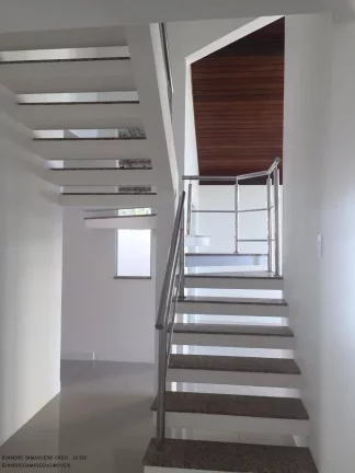 Imagem Casa em Condomínio de Luxo em Alphaville, Camaçari-BA: 4 Quartos, 3 Suítes, 2 Salas, 1 Banheiro, 4 vagas de garagem, 280m².