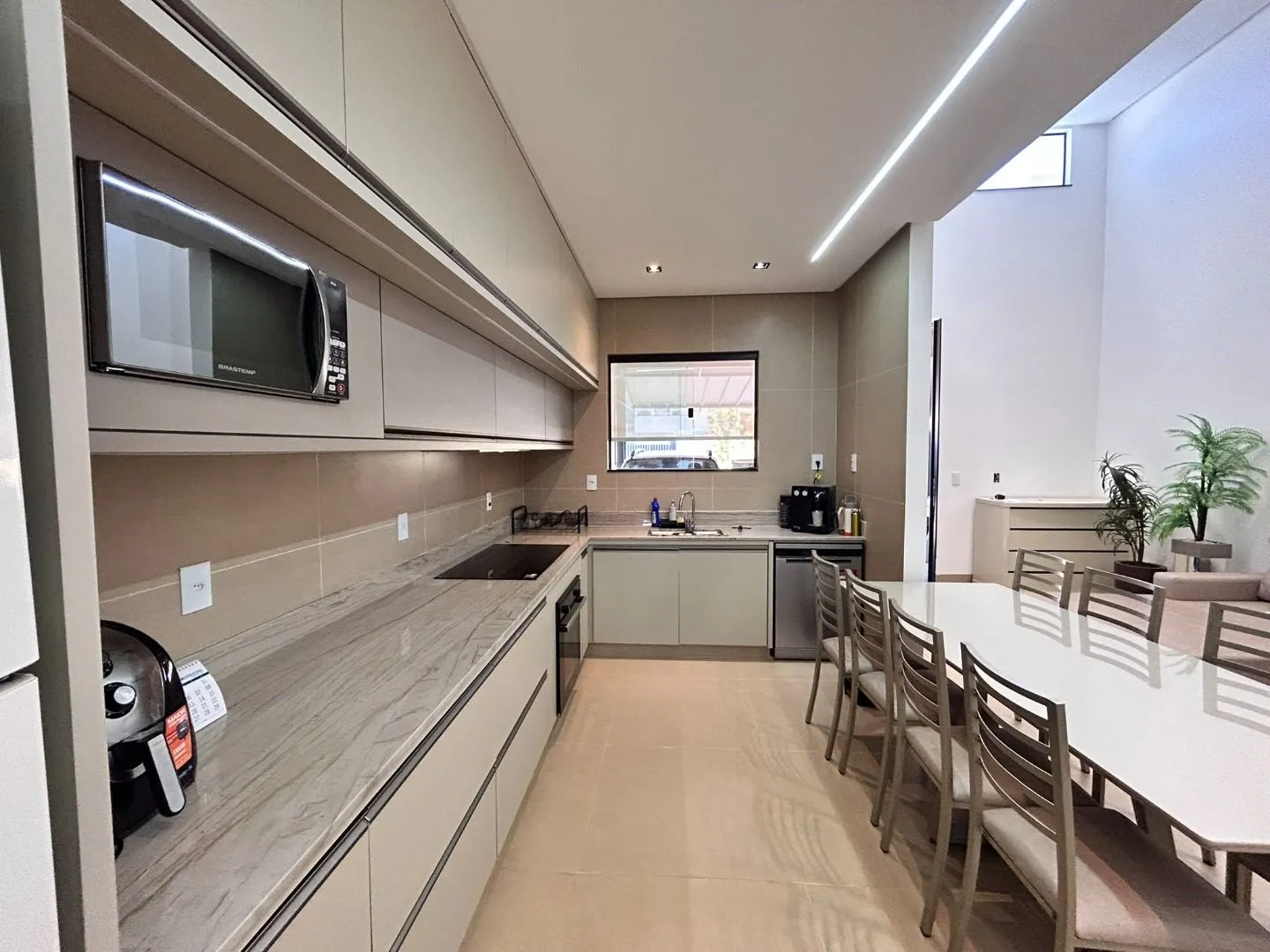 Imagem Casa com 3 dormitórios à venda por R$ 680.000,00 - Laranjeiras - Patos de Minas/MG