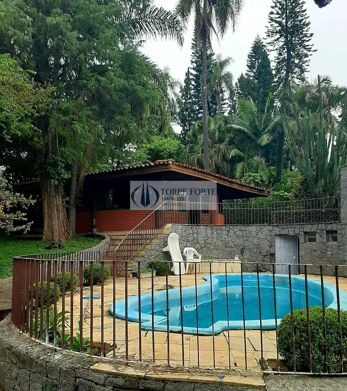 Foto do imóvel Casa térrea 3 suítes | 500 m² | 8 vagas | Terreno 1.000m² em Rua Pedro
