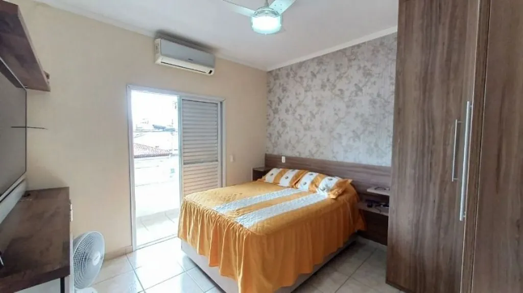 Imagem CASA COM 120,00 m² - GUILHERMINA - PRAIA GRANDE SP