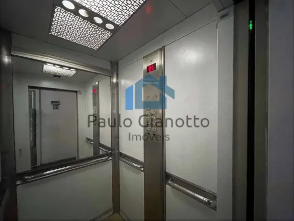 Imagem Sala térrea em Centro Comercial na Granja Viana
