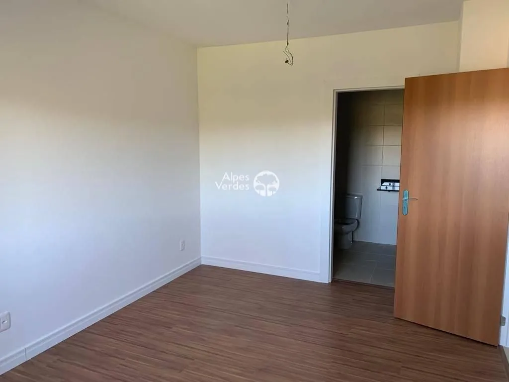 Imagem VENDE-SE APARTAMENTO EM GRAMADO PROXIMO A RUA COBERTA
