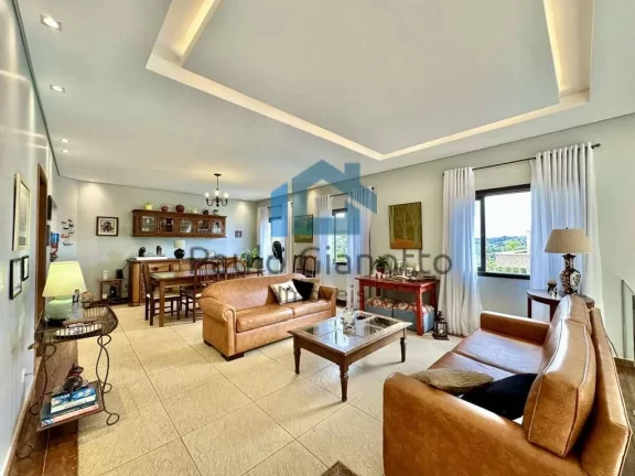 Imagem Casa Espetacular no Golf Village na Granja Viana