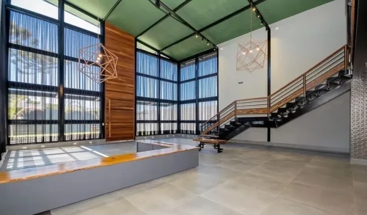 Imagem Casa Alto Padrão com 3 Quartos à Venda em Butiatuvinha – 455m