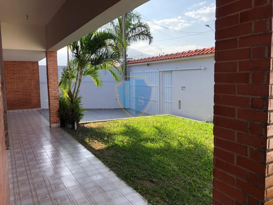 Imagem Casa 3 DormS Com 3 Suítes