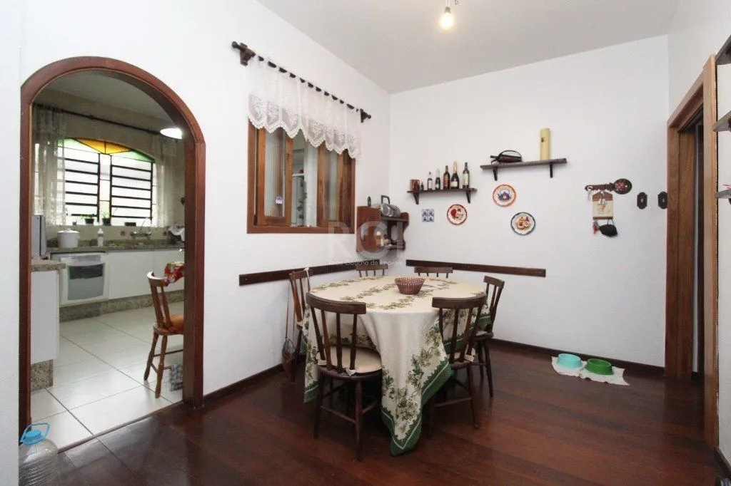 Imagem Casa para Venda - 406.36m², 6 dormitórios, sendo 6 suites, 2 vagas - Chácara das Pedras