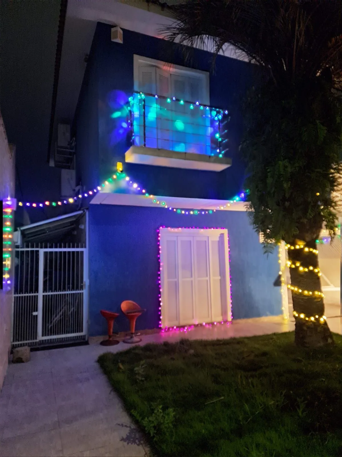 Imagem Casa com piscina e 3 quartos à venda em Cachoeirinha