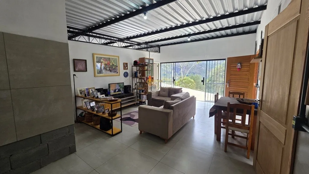 Imagem Casa em Condomínio para Venda em Teresópolis / RJ no bairro Posse