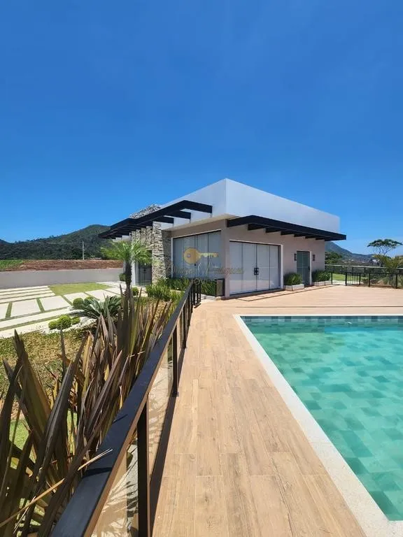 Imagem Terreno em Condomínio para Venda em Teresópolis / RJ no bairro Ermitage