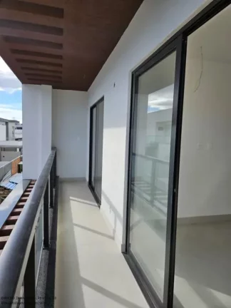 Imagem Casa de luxo em condomínio à venda em Catu de Abrantes, Camaçari-BA: 4 quartos, 4 suítes, 3 salas e 156m². Chegou a sua vez!