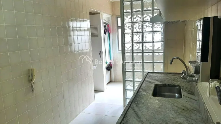 Imagem Este apartamento, no Condomínio Villeneuve I, conta com 3 dormitórios com armários planejados, of...