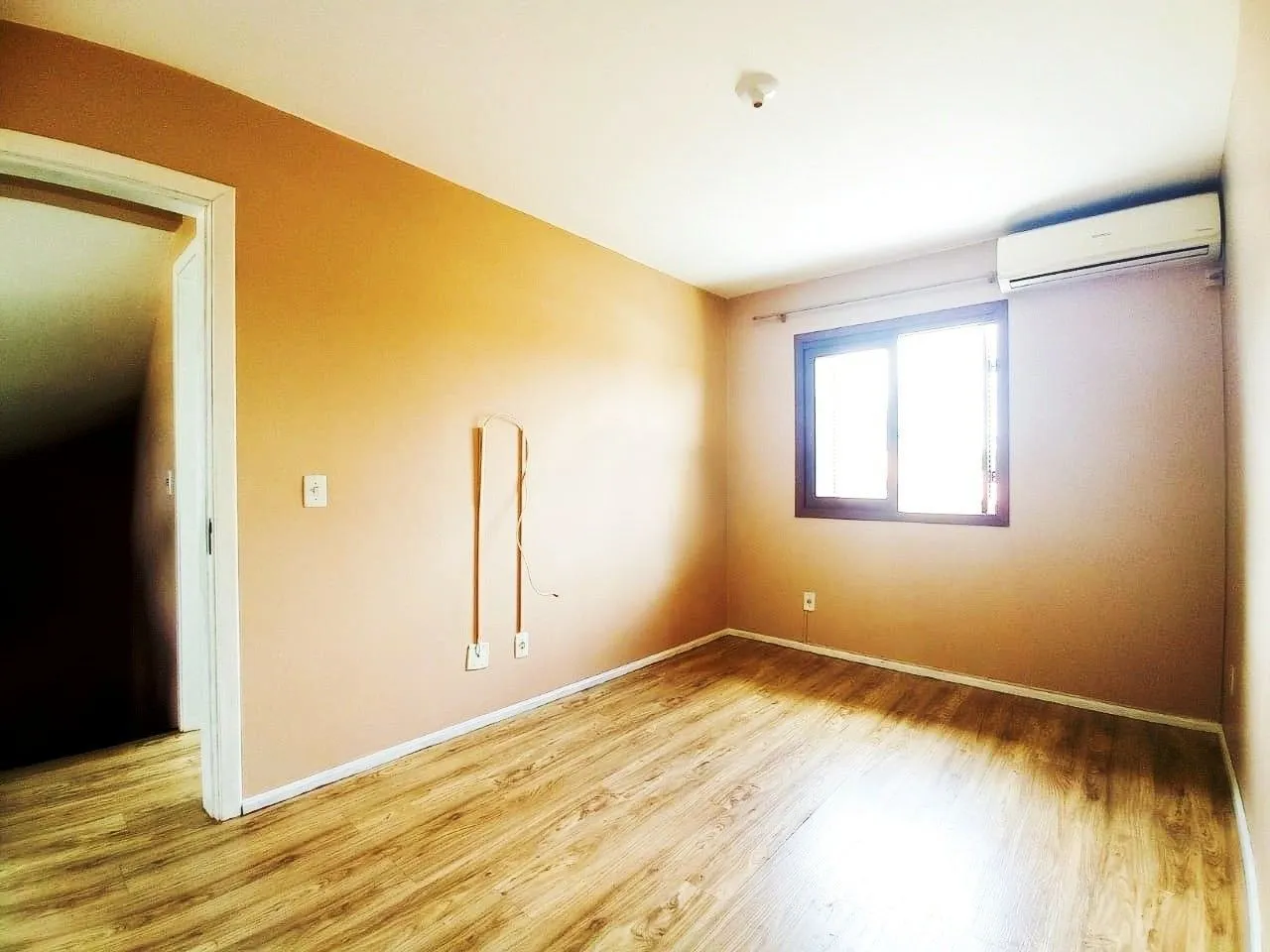Imagem Casa em condomínio, 2 quartos, 1 vaga, bairro, 104m² Camaquã Porto Alegre
