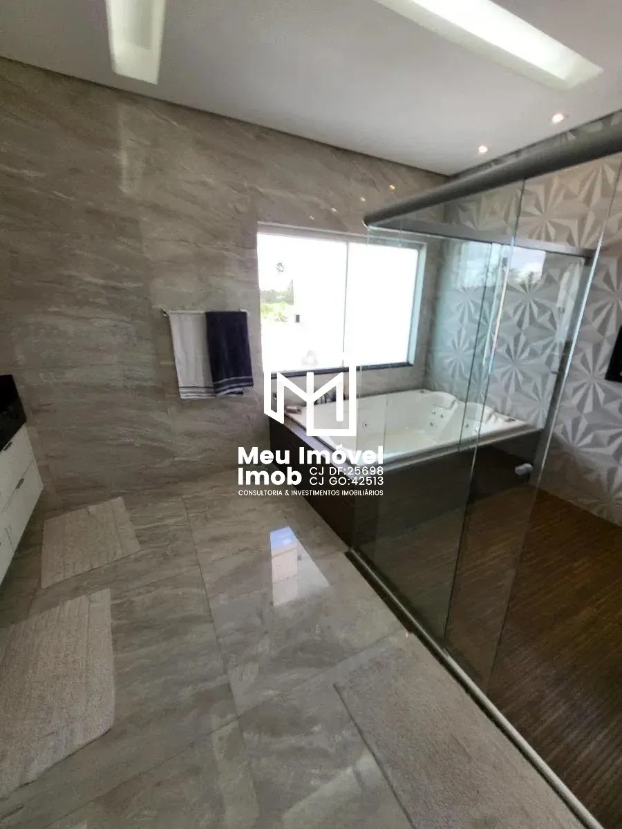 Imagem Casa 4 Quartos 4 Suítes 5 Vagas 900m² Útil 530 m² Lazer