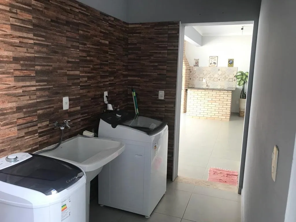 Imagem Lindo Sobrado no Bairro Jardim Karolyne com 235m².