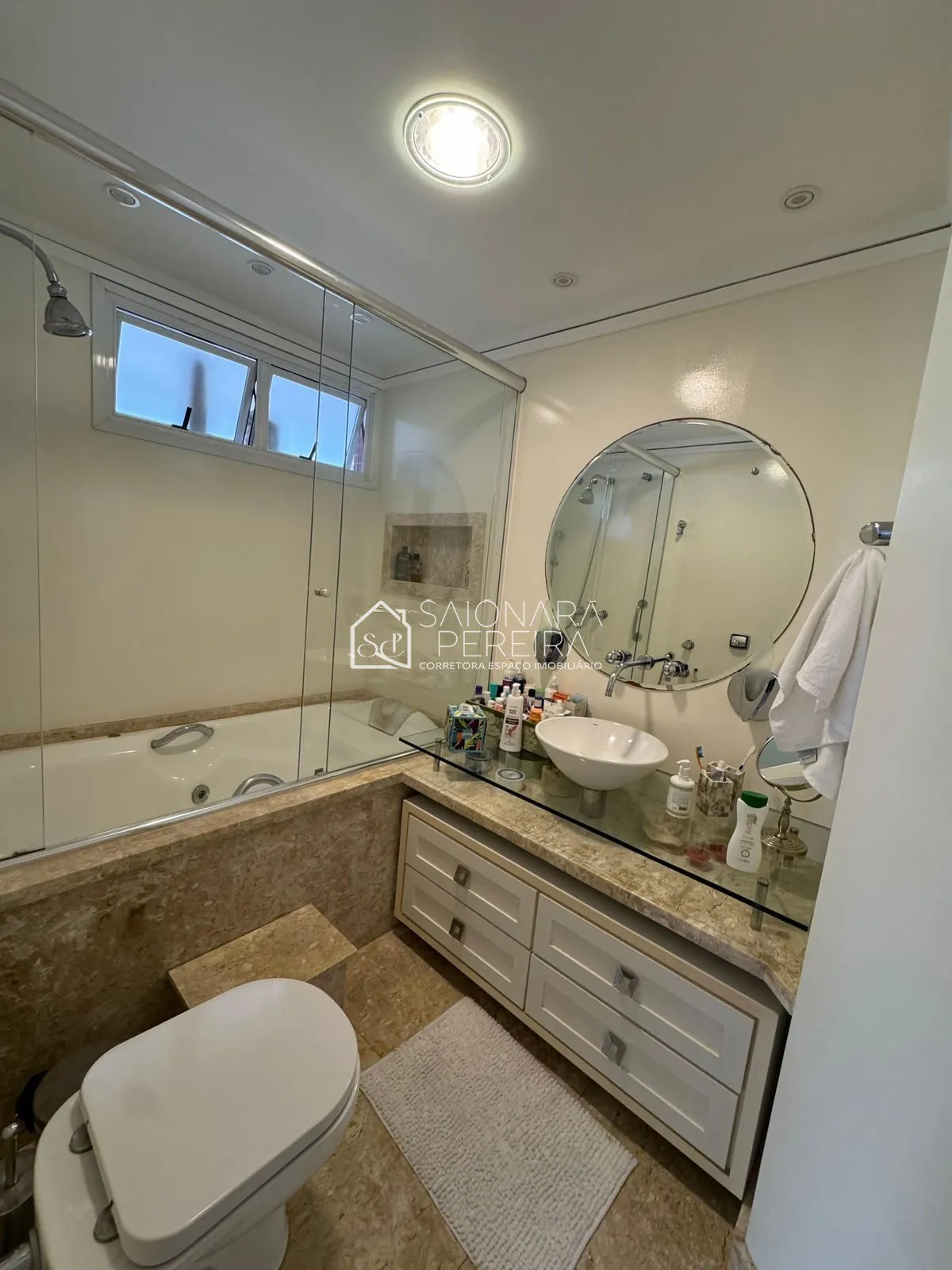 Imagem APARTAMENTO 4 DORMITÓRIOS SENDO 3 SUÍTES - CENTRO - FLORIANÓPOLIS
