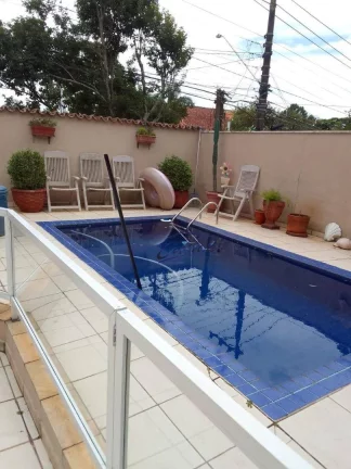 Imagem Casa 5 dorms, 3 suites, Piscina