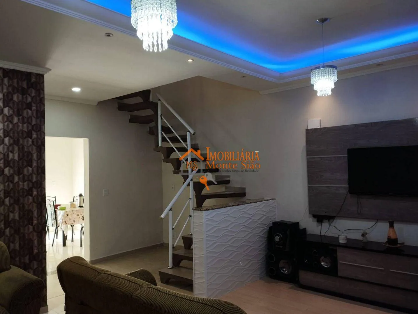 Imagem Sobrado com 3 dormitórios à venda, 220 m² por R$ 680.000,00 - Vila Caputera - Mogi das Cruzes/SP