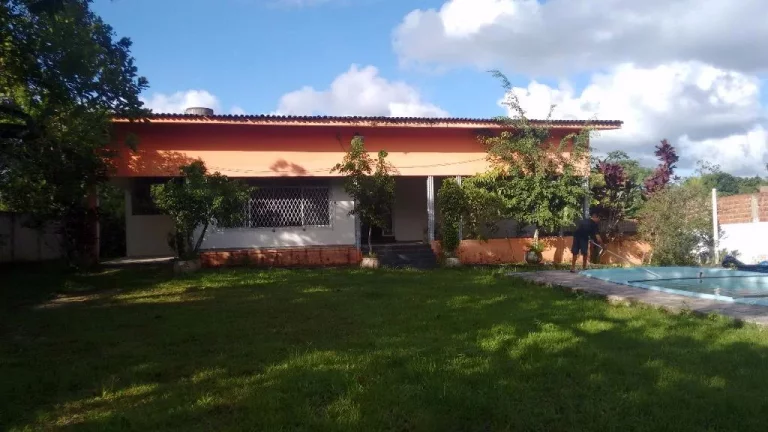 Imagem Casa de 500m² à vendam com 6 suítes, localizada em Aldeia, Camaragibe - Pernambuco.