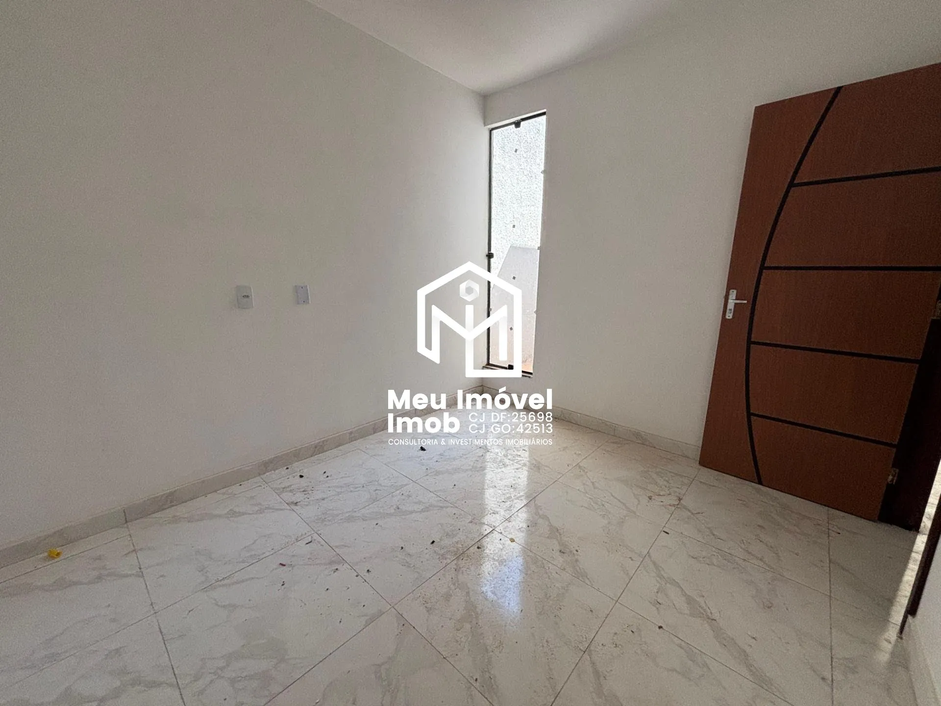 Imagem Casa 2 Quartos 1 Suíte 3 Vagas 82m² Luziânia/GO