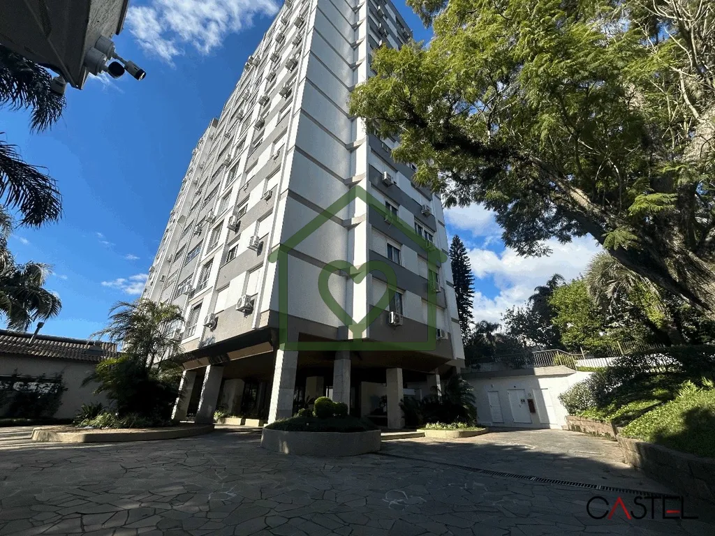 Imagem Apartamento reformado e desocupado à venda no bairro Menino Deus, em Porto Alegre. Originalmente co...