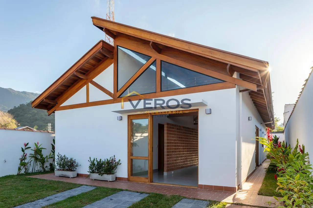 Imagem Casa Térrea Nova e Moderna a venda na Praia Massaguaçu Caraguatatuba