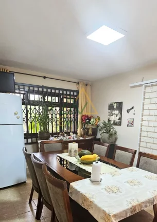 Imagem Casa Padrão Térrea com Terreno