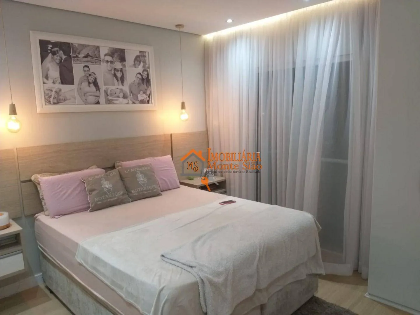 Imagem Casa com 3 dormitórios à venda por R$ 750.000,00 - Vila Rio de Janeiro - Guarulhos/SP