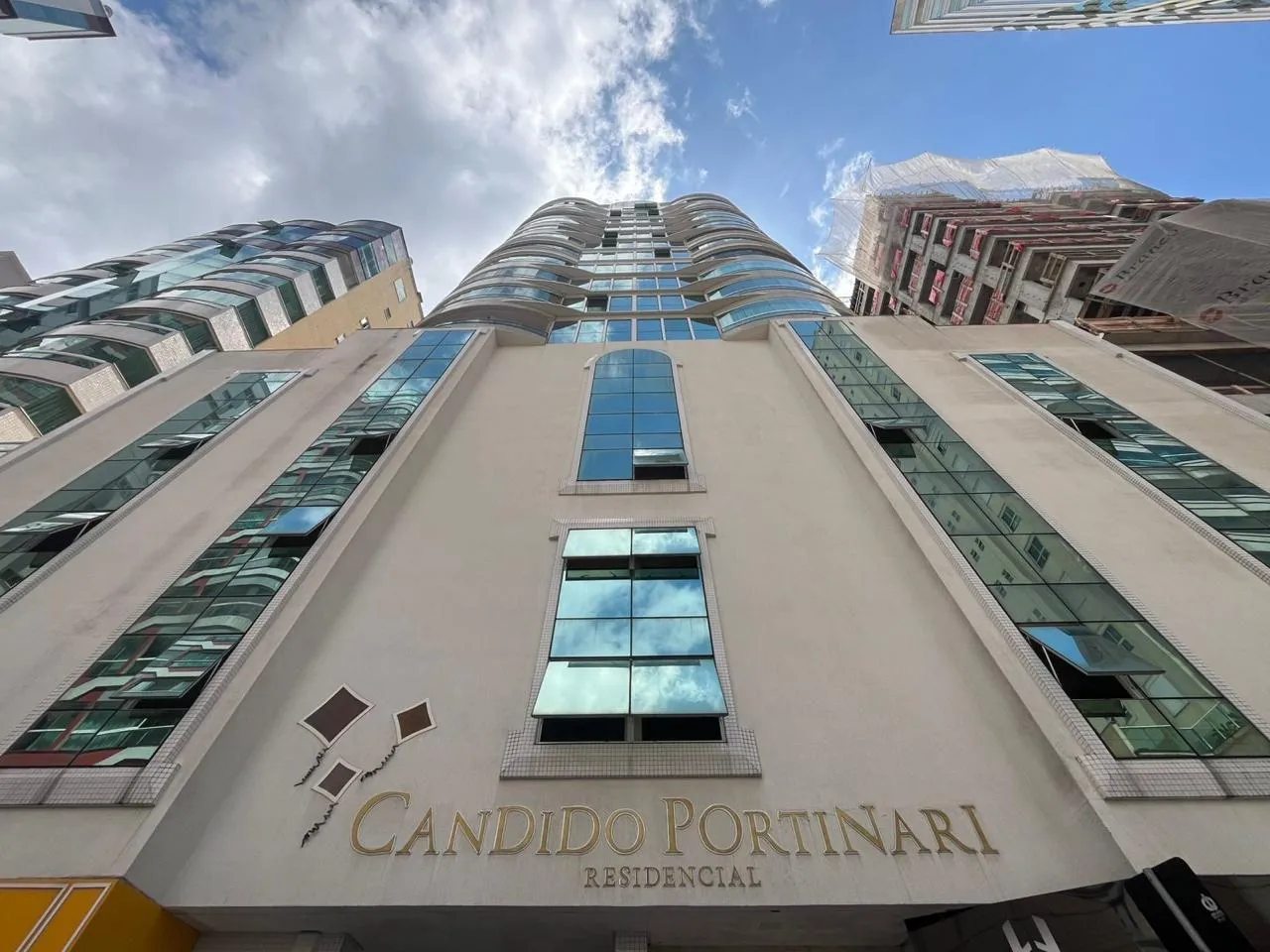 Foto do imóvel Apartamento à venda com 156m2 por R$ 2.500.000,00