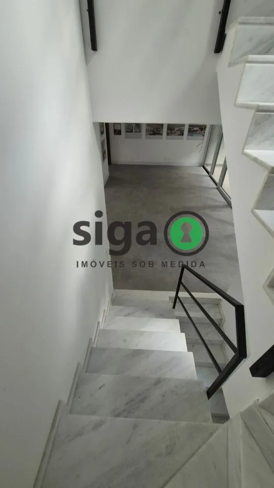 Imagem CASA EM CONDOMINIO COM 4 QUARTOS SENDO SUITES