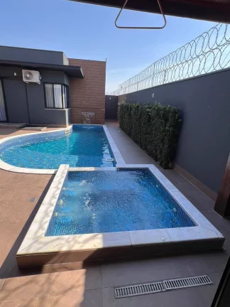 Imagem *Casa Térrea Ibiti Royal Park* *Projeto Arquitetônico Eduardo Rodrigues* Terreno de 461 m2 (vista ...