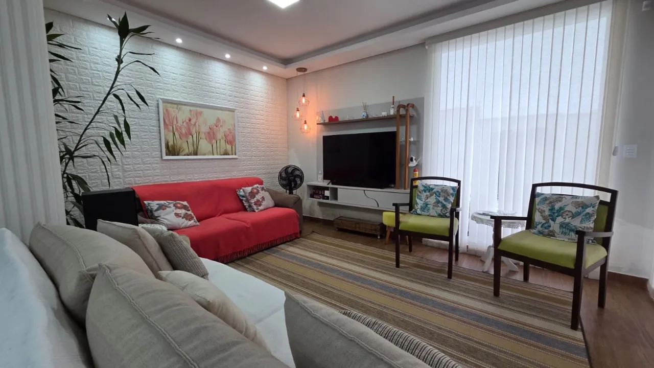 Imagem Casa com 3 suítes, 200 m², PISCINA AQUECIDA, mobiliada, com ar-condicionado e energia solar.

Cara...