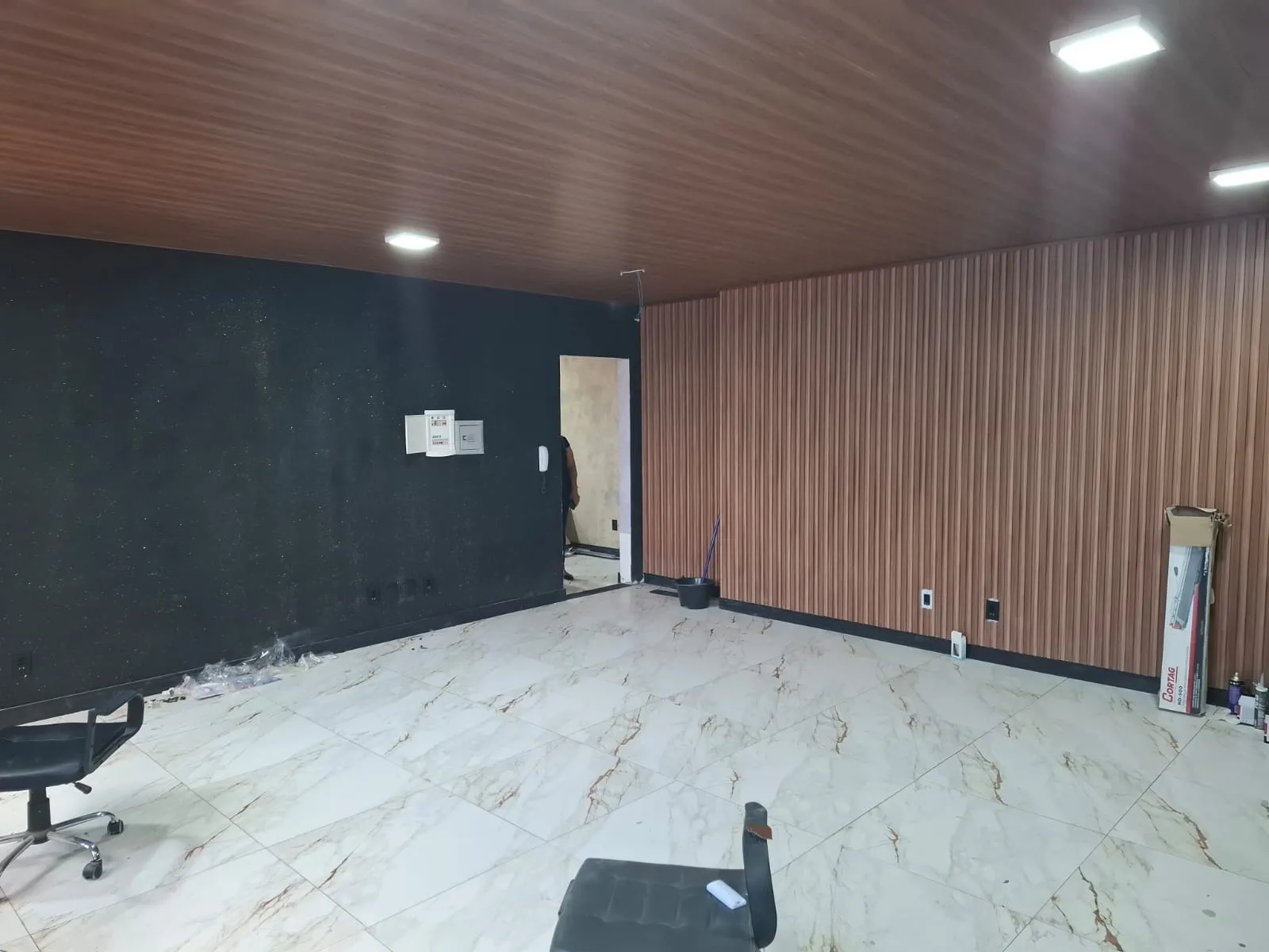 Imagem Sala comercial 200m² Condomínio Black e Whitte- Sorocaba/SP