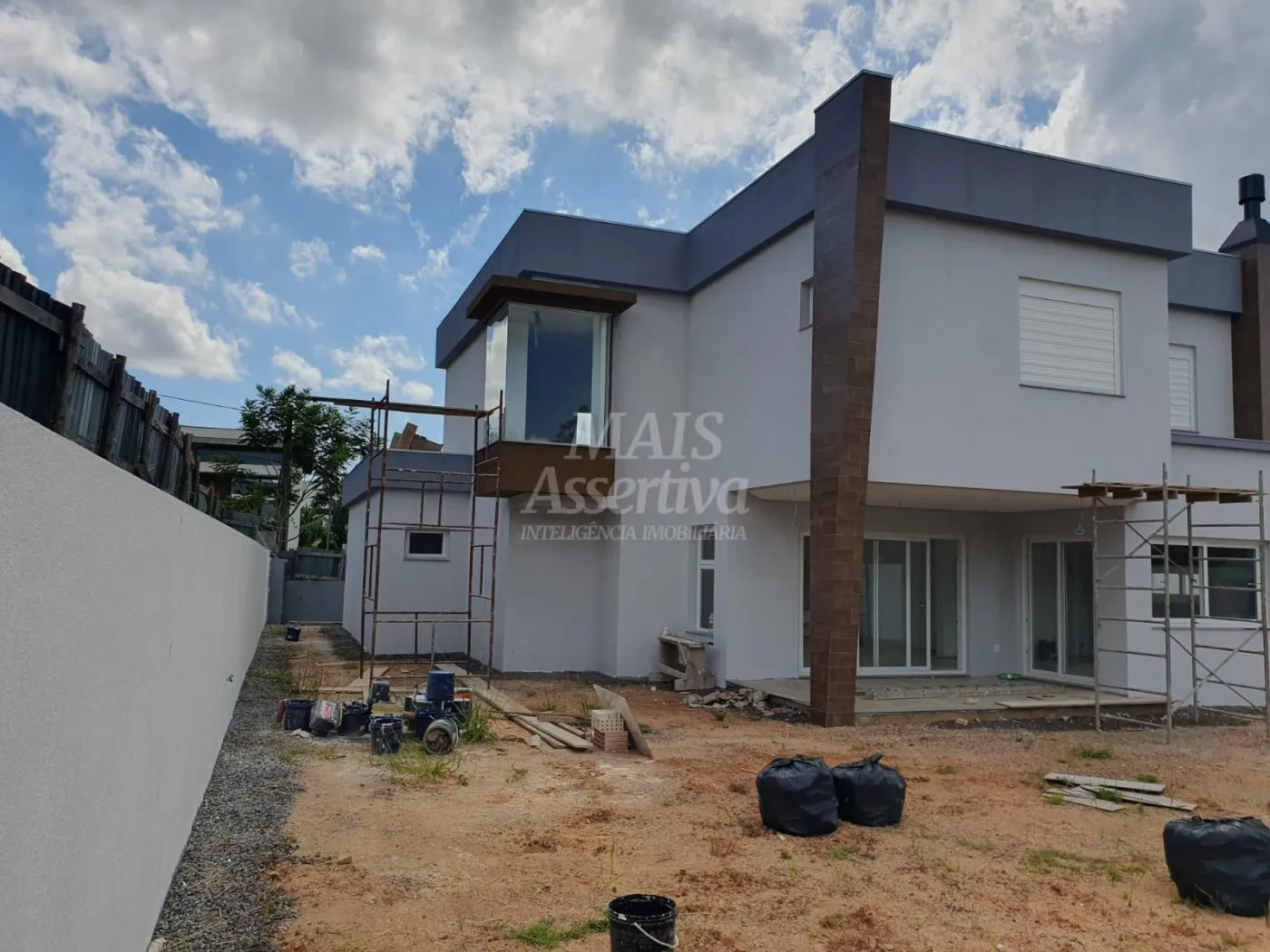 Imagem Excelente sobrado de alto padrão em Alphaville, Residencial Lombardia - POA