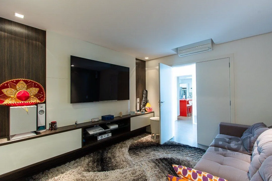 Imagem Casa no Condomínio Las Rocas, vista para o Guaíba, com 5 suítes
