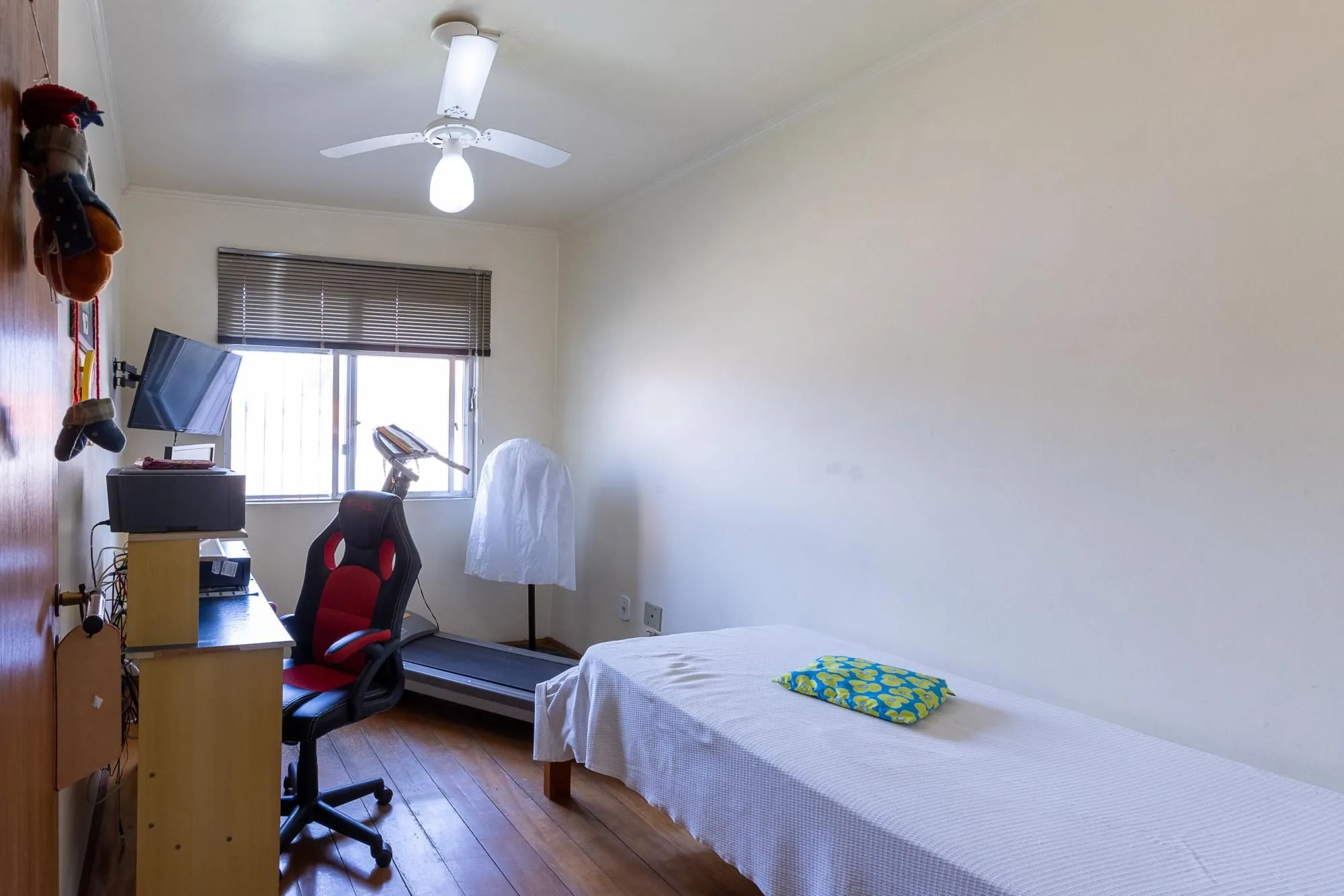 Imagem Casa com 3 quartos (1 suite), 4 vagas - Vila Nova