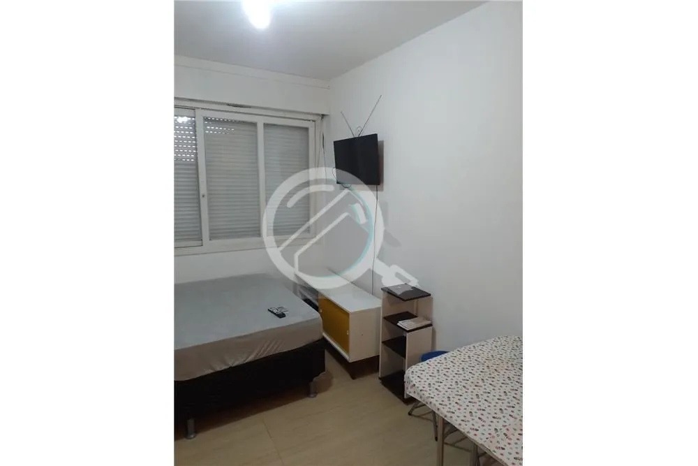 Imagem Apartamento, bem localizado. A 80m da Avenida Bento Gonçalves, e 100m da 3ª Perimetral, nas quais ...