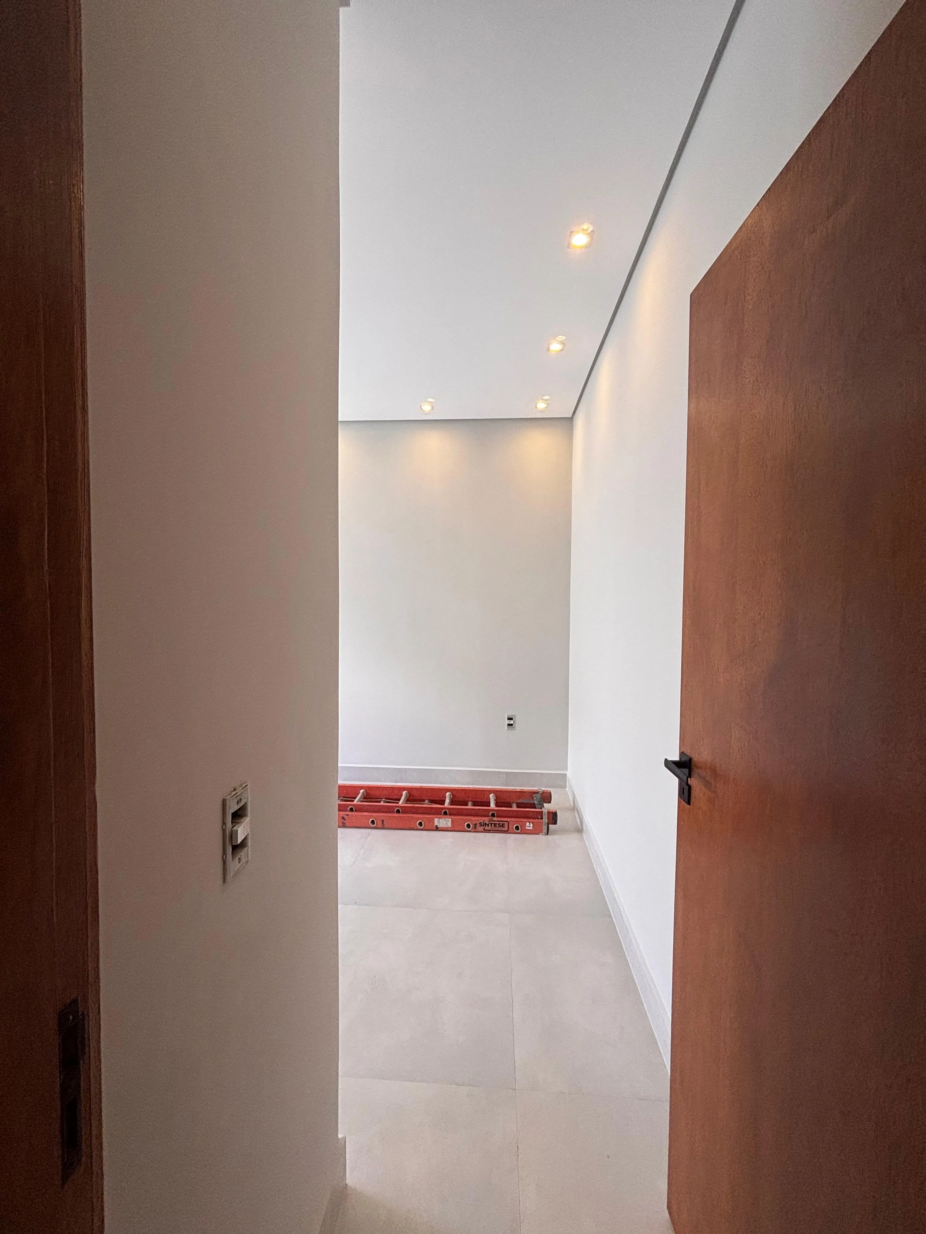 Imagem Linda Casa 2 dormitórios à Venda no Residencial Reserva Ipanema: Conforto e Praticidade