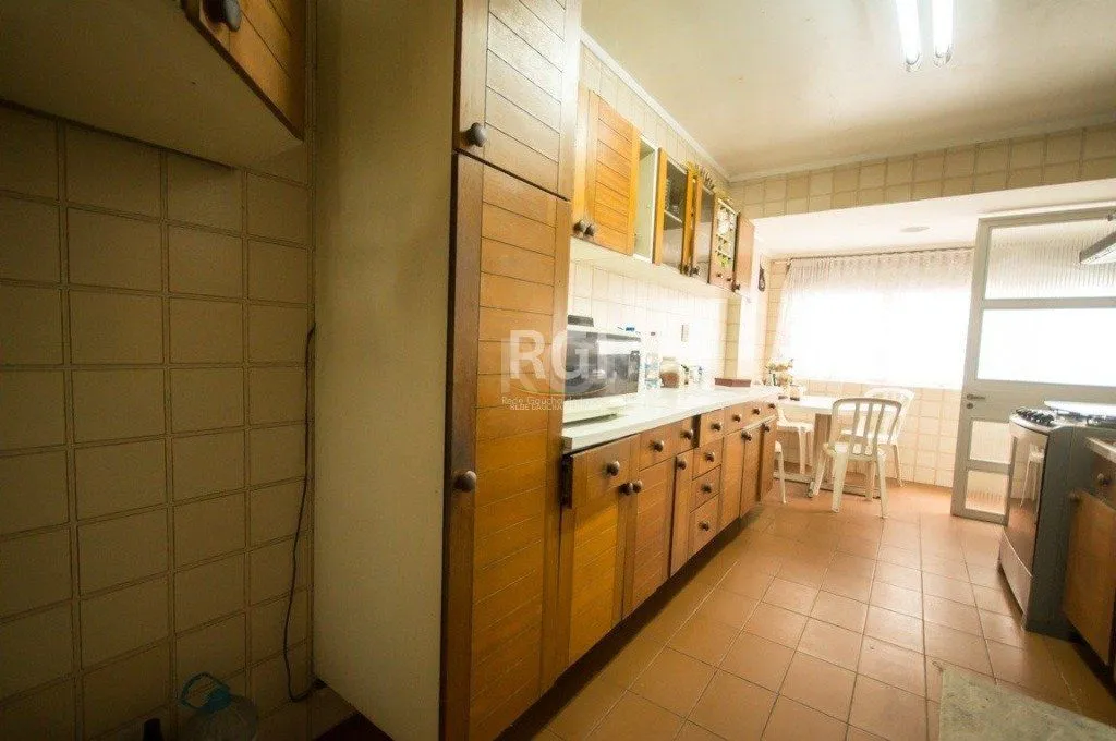 Imagem Cobertura para Venda - 237.88m², 3 dormitórios, sendo 1 suites, 2 vagas - Moinhos de Vento